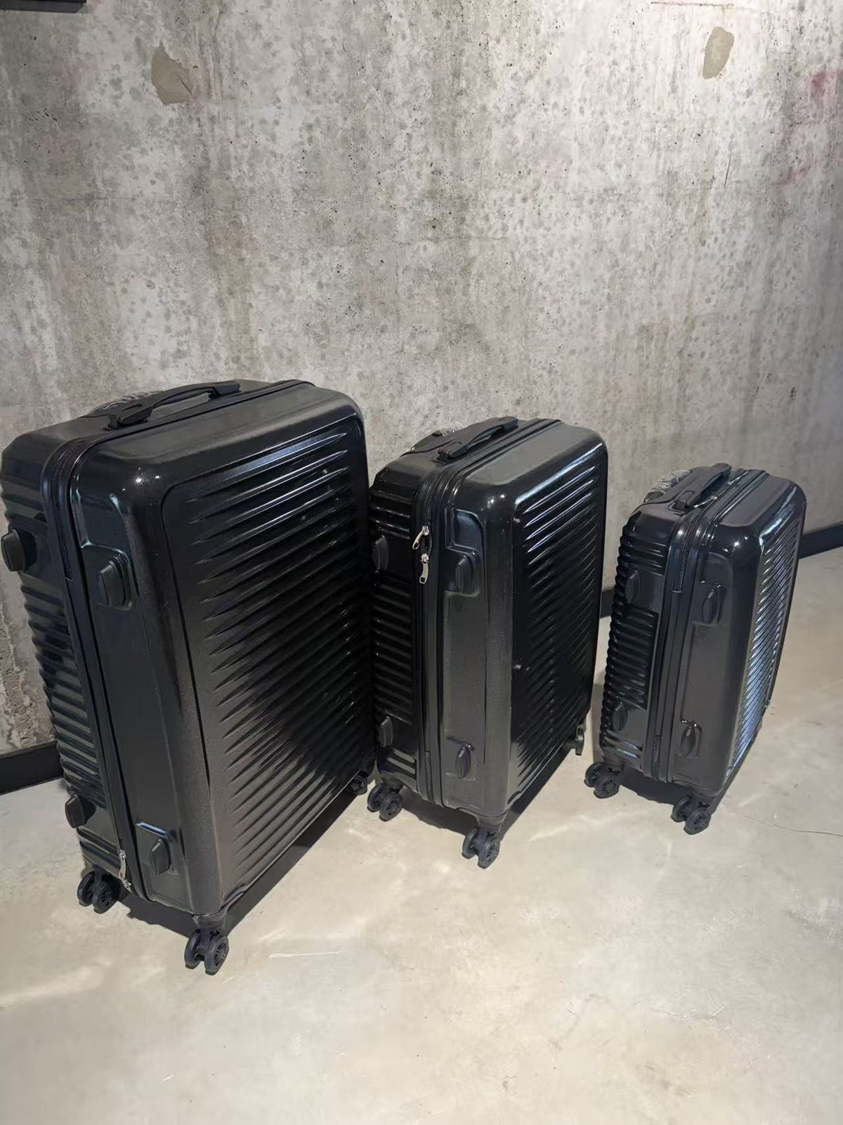 3 lagaminų rinkinys TR2249A BROKAS