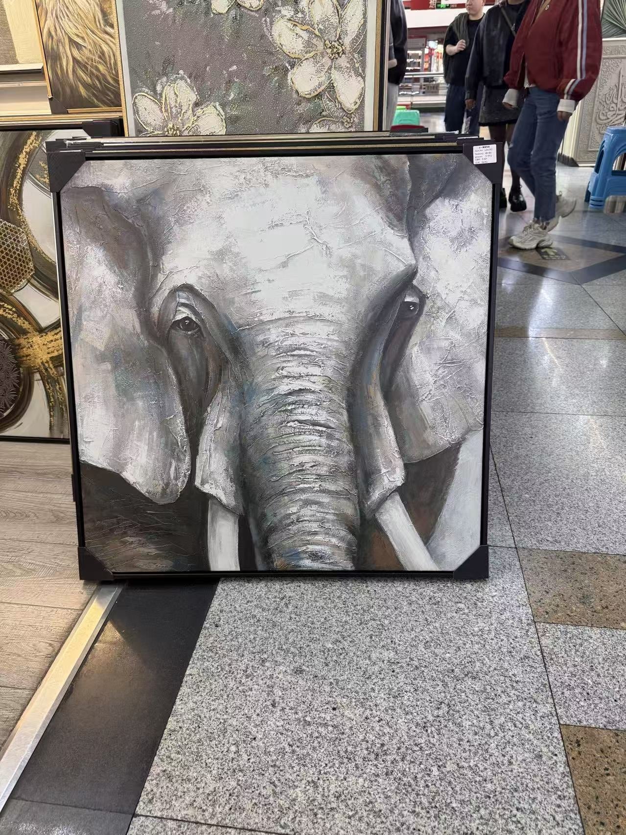 „Afrikos didybė“ tekstūrinis dramblio paveikslas, 80 × 80 cm