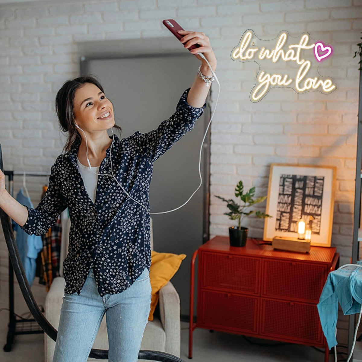 Dekoracinis šviestuvas "Do What You Love"