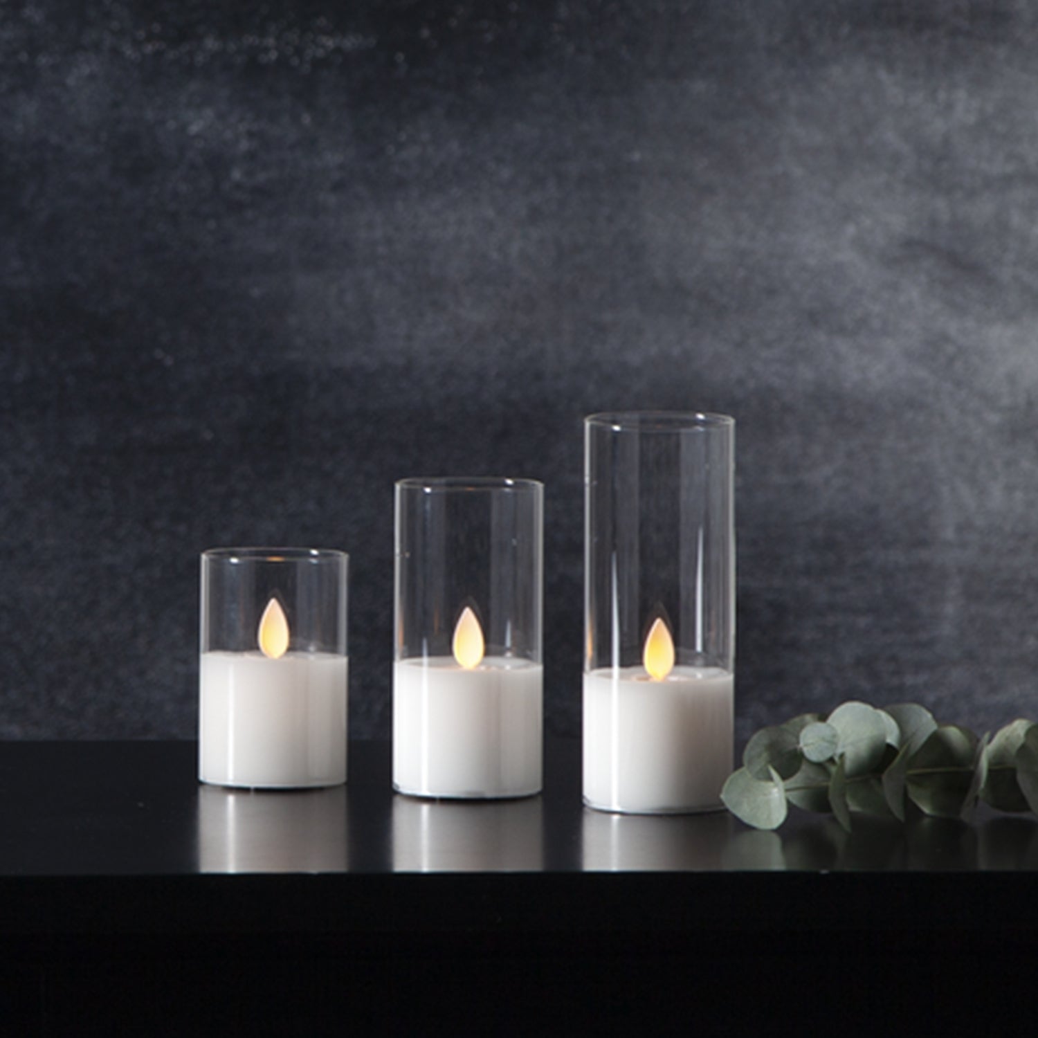 LED žvakė su tikro stiklo gaubtu, 12,5 cm