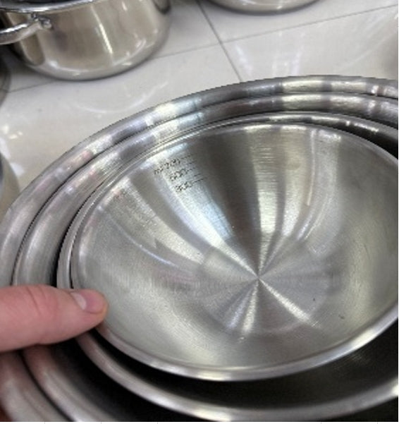 Metalinis dubuo su matavimo skale, 23 cm