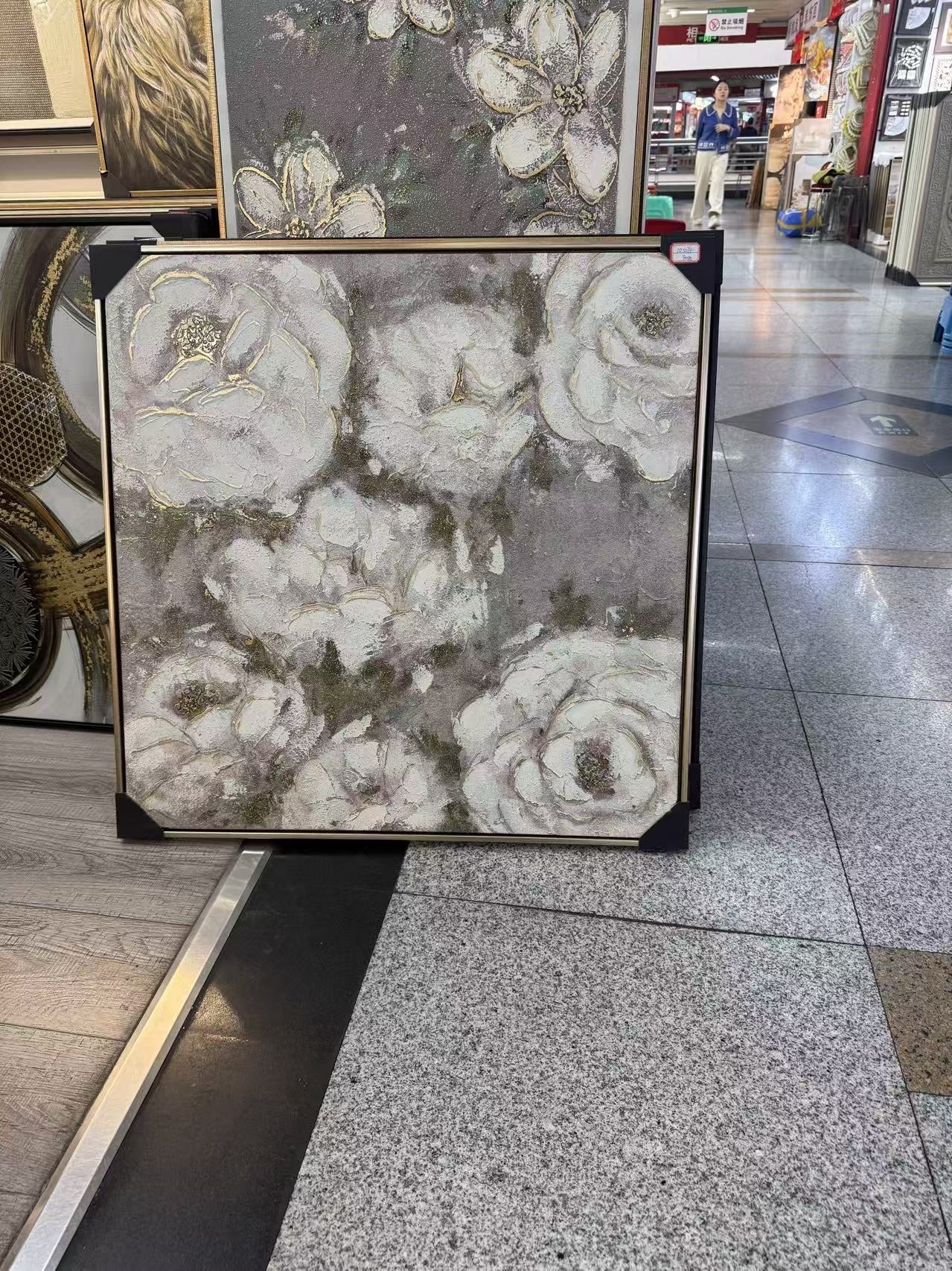 „Sidabrinis žydėjimas“ elegantiškas gėlių paveikslas, 80 × 80 cm