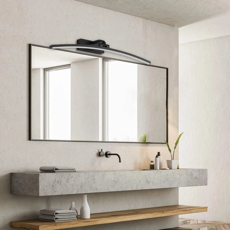 Sieninis LED šviestuvas virš veidrodžio
