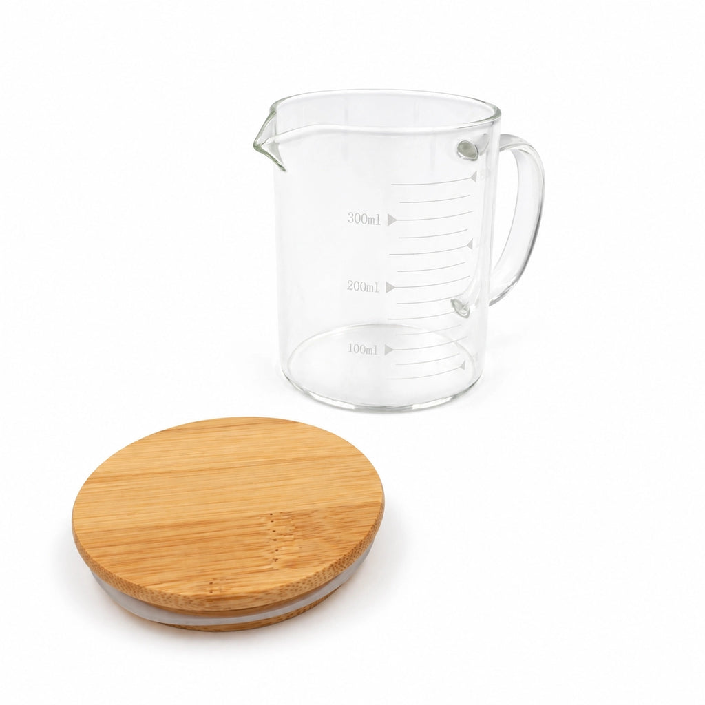 Stiklinis puodelis su bambukiniu dangteliu ir matavimo skale 250 ml